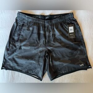 NWT RVCA Men's Yogger Stretch Elastic Waist Shorts 17"